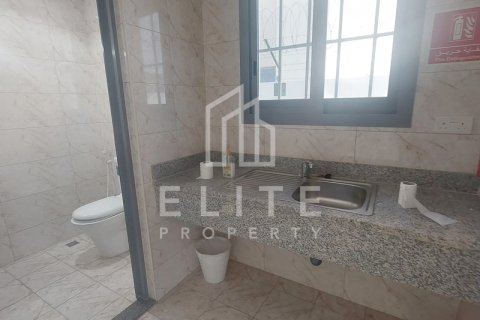 Warehouse in Dubai Investment Park, UAE 2034 sq.m. № 620295 - photo 15