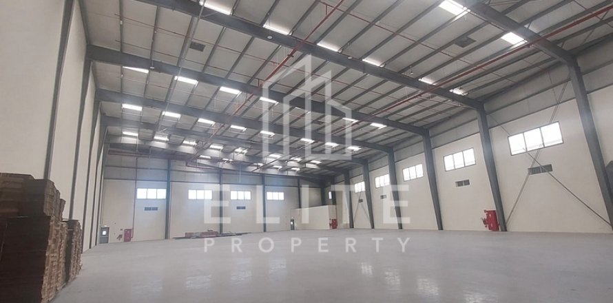 Warehouse in Dubai Investment Park, UAE 2034 sq.m. № 620295