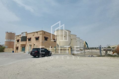 Factory in Hamriyah Free Zone, Sharjah, UAE 2052 sq.m. № 620298 - photo 1