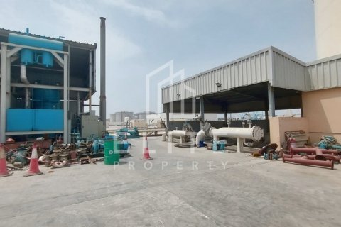 Factory in Hamriyah Free Zone, Sharjah, UAE 2052 sq.m. № 620298 - photo 4