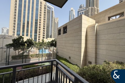 Appartamento in vendita a Downtown Dubai (Downtown Burj Dubai), Dubai, EAU 2 camere da letto, 116 mq. № 667467 - foto 1