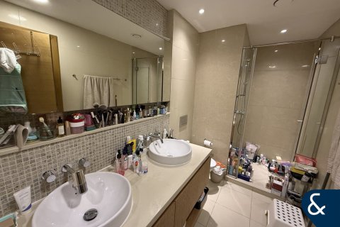 Appartamento in vendita a Downtown Dubai (Downtown Burj Dubai), Dubai, EAU 2 camere da letto, 116 mq. № 667467 - foto 7