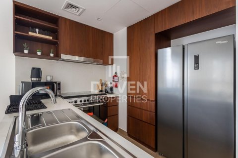 Apartment in Jumeirah, Dubai, UAE 2 bedrooms, 113 sq.m. № 602336 - photo 11