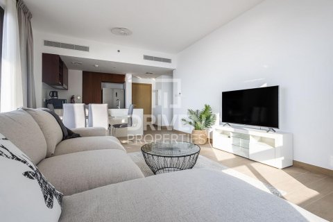 Apartment in Jumeirah, Dubai, UAE 2 bedrooms, 113 sq.m. № 602336 - photo 1