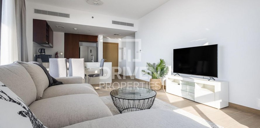 Apartment in Jumeirah, Dubai, UAE 2 bedrooms, 113 sq.m. № 602336