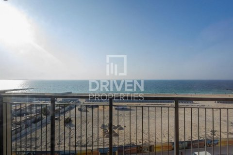 Apartment in Jumeirah, Dubai, UAE 2 bedrooms, 113 sq.m. № 602336 - photo 16