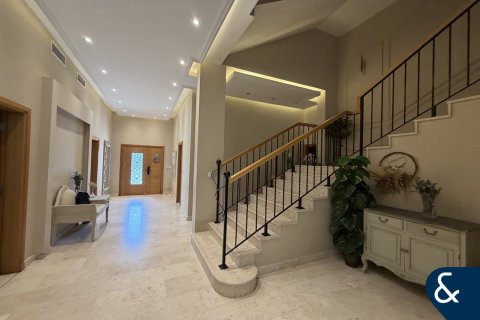 Villa in The Villa, Dubai, UAE 5 bedrooms, 483 sq.m. № 671155 - photo 2