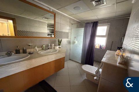 Villa in The Villa, Dubai, UAE 5 bedrooms, 483 sq.m. № 671155 - photo 8