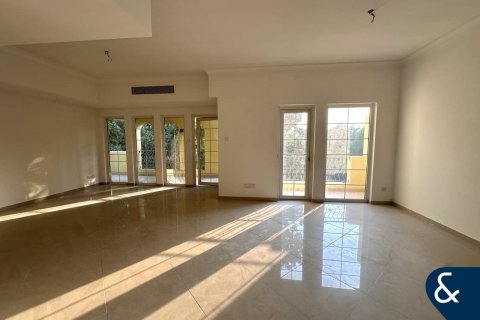 Apartament de închiriat în Dubai Land, Dubai, EAU 2 dormitoare, 160 mp.  №671339 - poză 5