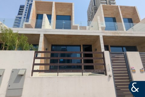 ویلا برای فروش در  Jumeirah Village Circle، Dubai، امارات متحده عربی  4 خوابه ، 159 متر مربع ، شماره 671154 - تصویر 1