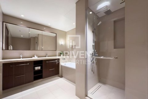 Appartamento in affitto a Downtown Dubai (Downtown Burj Dubai), Dubai, EAU 2 camere da letto, 135.36 mq. № 746265 - foto 16