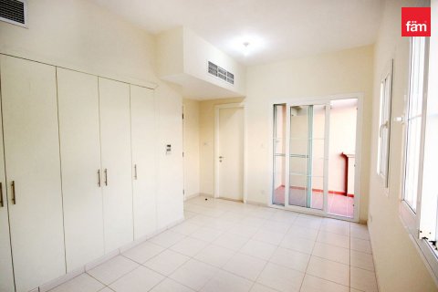 Villa in Dubai, UAE 2 bedrooms, 193.4 sq.m. № 632917 - photo 2