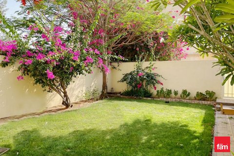 Villa in Dubai, UAE 2 bedrooms, 193.4 sq.m. № 632917 - photo 10