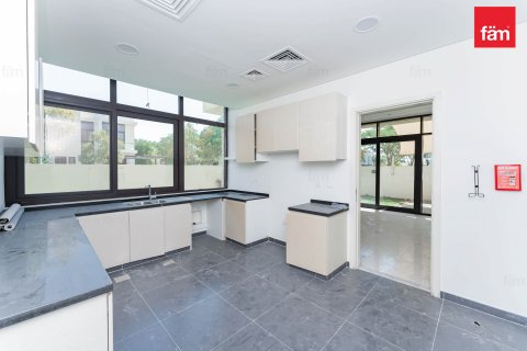 Villa para arrendamento em Dubai, EAU 5 quartos, 448.4 m2 № 601272 - foto 11