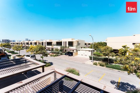 Villa para arrendamento em Dubai, EAU 5 quartos, 448.4 m2 № 601272 - foto 29