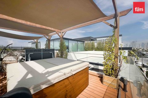 Vilë në Dubai, Emiratet e Bashkuara Arabe 5 dhoma gjumi, 706.1 m2. № 631725 - Foto 3