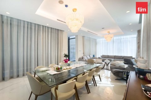 Vilë në Dubai, Emiratet e Bashkuara Arabe 5 dhoma gjumi, 706.1 m2. № 631725 - Foto 18