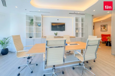 Office in Business Bay, Dubai, UAE 109 sq.m. № 648029 - photo 5