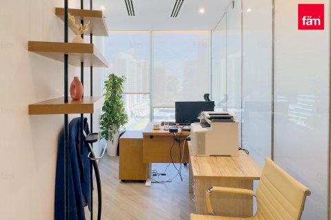 Office in Business Bay, Dubai, UAE 109 sq.m. № 648029 - photo 8