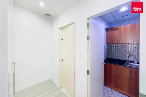 Office in Business Bay, Dubai, UAE 109 sq.m. № 648029 - photo 10
