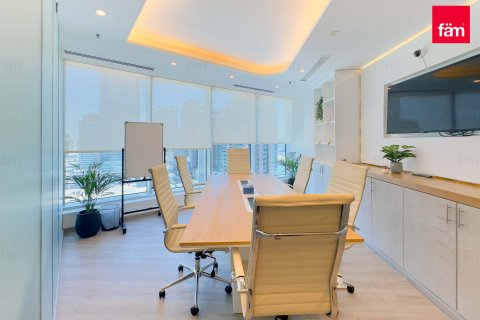 Office in Business Bay, Dubai, UAE 109 sq.m. № 648029 - photo 4