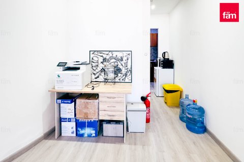 Office in Business Bay, Dubai, UAE 109 sq.m. № 648029 - photo 11
