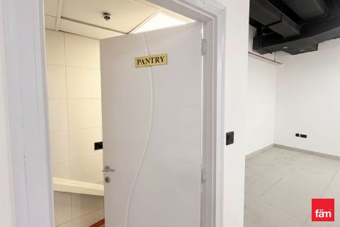 Pejabat di Business Bay, Dubai, UAE 151.4 meter persegi № 648032 - foto 9