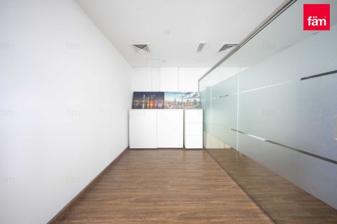 Office in Business Bay, Dubai, UAE 80.4 sq.m. № 648030 - photo 9