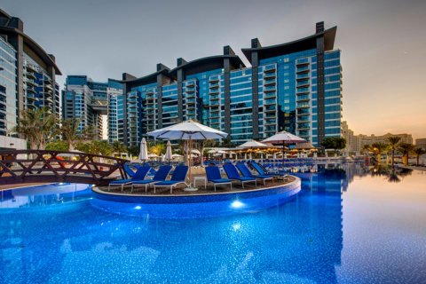 Hotel Apartment in Palm Jumeirah, Dubai, UAE 1 bedroom, 54.2 sq.m. № 648028 - photo 10