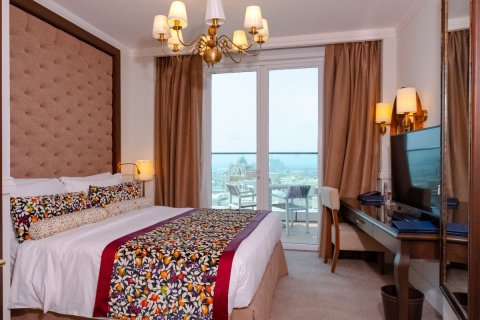 Hotel Apartment in Palm Jumeirah, Dubai, UAE 1 bedroom, 54.2 sq.m. № 648028 - photo 9