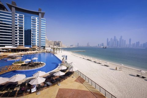 Hotel Apartment in Palm Jumeirah, Dubai, UAE 1 bedroom, 54.2 sq.m. № 648028 - photo 1