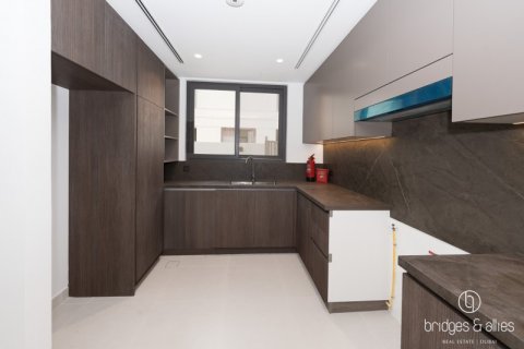 Vila u gradu Dubai, UAE 4 spavaće sobe, 219.6 m2 Br. 670101 - Slika 3