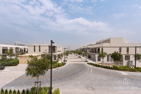 Vila u gradu Dubai, UAE 4 spavaće sobe, 219.6 m2 Br. 670101 - Slika 1
