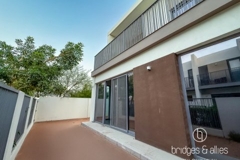 Vila u gradu Dubai, UAE 4 spavaće sobe, 231.5 m2 Br. 670102 - Slika 13