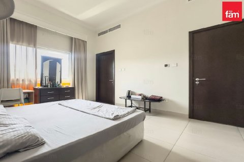 Villa in Al Barsha, Dubai, UAE 3 bedrooms, 332.7 sq.m. № 622108 - photo 10