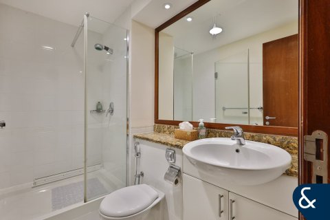 Appartamento in vendita a Dubai Marina, Dubai, EAU 3 camere da letto, 216 mq. № 667606 - foto 9