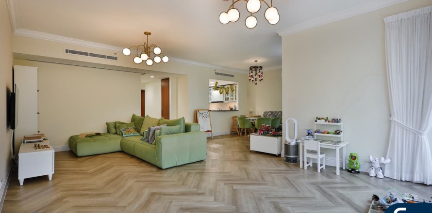 Appartamento a Dubai Marina, Dubai, EAU 3 camere da letto, 216 mq. № 667606