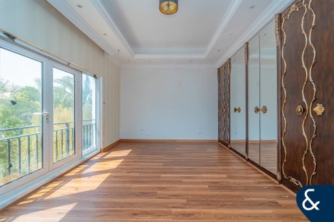 Vilë në Motor City, Dubai, Emiratet e Bashkuara Arabe 5 dhoma gjumi, 458 m2. № 667050 - Foto 12