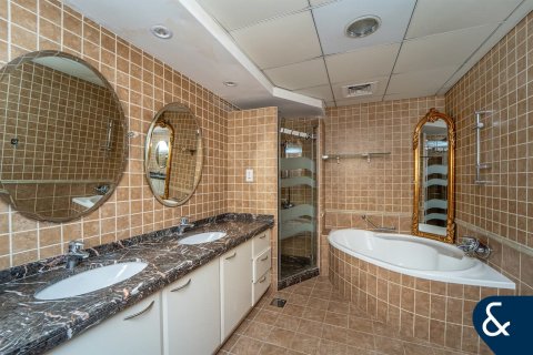 Vilë në Motor City, Dubai, Emiratet e Bashkuara Arabe 5 dhoma gjumi, 458 m2. № 667050 - Foto 15