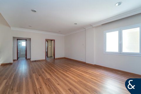 Vilë në Motor City, Dubai, Emiratet e Bashkuara Arabe 5 dhoma gjumi, 458 m2. № 667050 - Foto 10