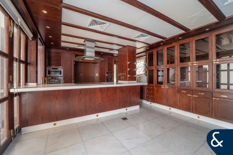 Vilë në Motor City, Dubai, Emiratet e Bashkuara Arabe 5 dhoma gjumi, 458 m2. № 667050 - Foto 5