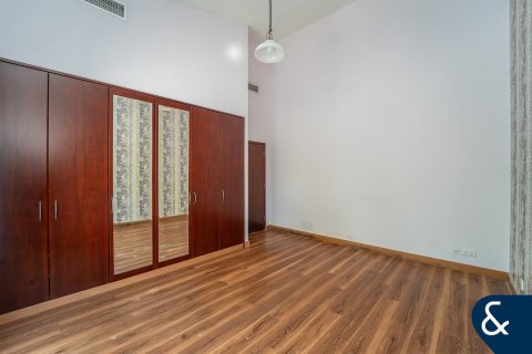 Vilë në Motor City, Dubai, Emiratet e Bashkuara Arabe 5 dhoma gjumi, 458 m2. № 667050 - Foto 17