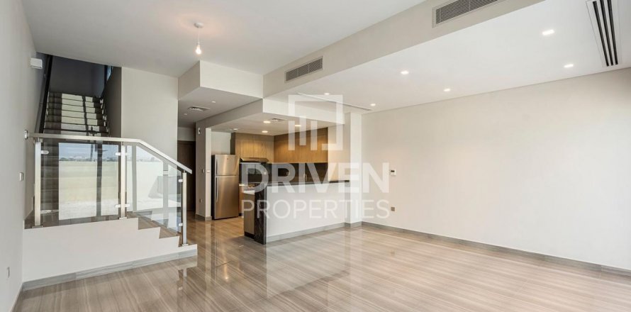 טאונהאוס ב DAMAC Hills (Akoya by DAMAC), Dubai, איחוד האמירויות 4 חדרי שינה, 180 מ"ר מספר 603226