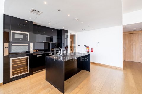 Apartament në Jumeirah, Dubai, Emiratet e Bashkuara Arabe 3 dhoma gjumi, 243 m2. № 603222 - Foto 17