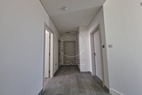 טאונהאוס להשכרה ב Yas Island, Abu Dhabi, איחוד האמירויות  3 חדרי שינה, 203 מ"ר, מספר 700636 - תמונה 3