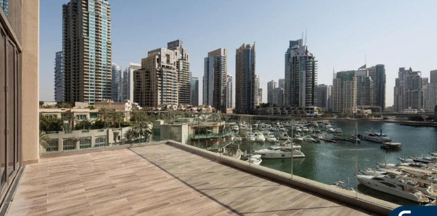 Huoneisto Dubai Marina, Dubai, Arabiemiraatit 3 makuuhuonetta, 357 m2 № 667688