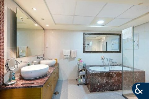 Jumeirah Beach Residence, Dubai, UAE의 판매용 아파트 침실 1개, 149제곱미터 번호 667690 - 사진 9