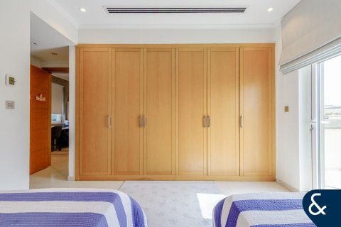 Vila v Jumeirah Park, Dubai, SAE 3 ložnice, 285 m² Č.: 667706 - fotografie 19