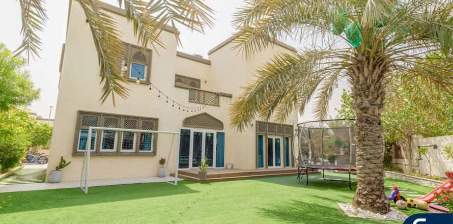 Vila v Jumeirah Park, Dubai, SAE 3 ložnice, 285 m² Č.: 667706