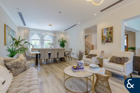 Vila v Jumeirah Park, Dubai, SAE 3 ložnice, 285 m² Č.: 667706 - fotografie 6